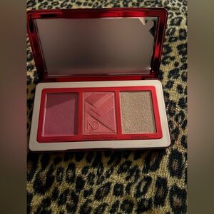 Dream Glow Makeup Palette